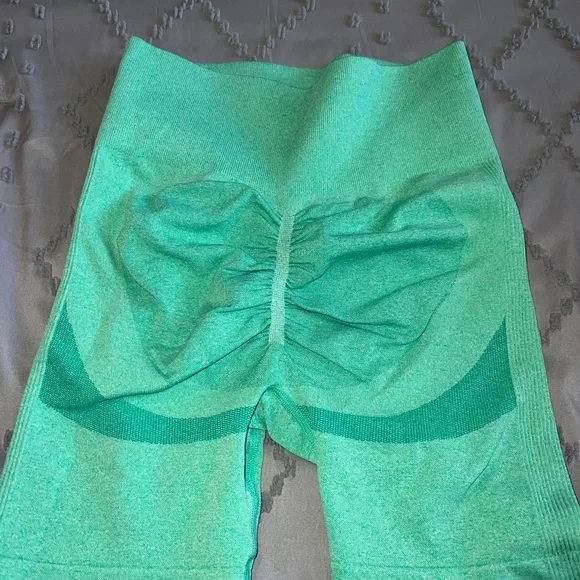 Set of 3 workout shorts - Picture 6 of 10